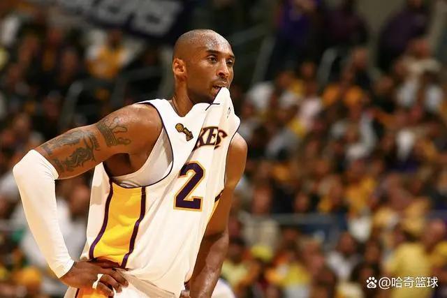 亚马尔与19岁女网红购物被偷拍 她有140多万粉丝